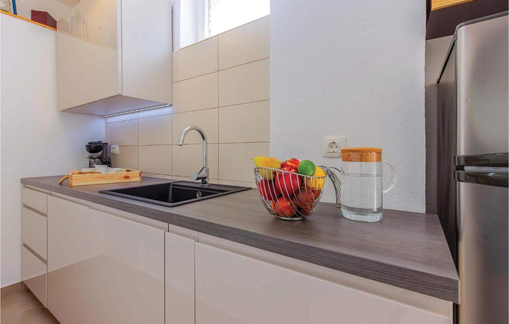 Nice Home In Grmani With Kitchen Šmrika Extérieur photo